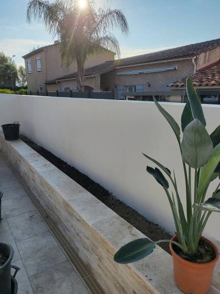 Remise en état d'une jardinière près de Hyères