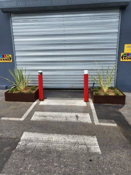 Aménagement paysager devant une boutique au Pradet 83