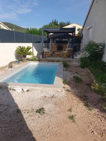 Préparation pour l'aménagement d'un jardin dans le Var