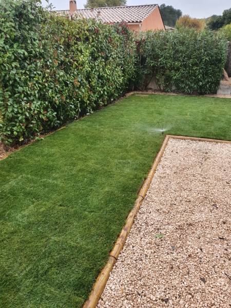 Gazon en plaque à la Crau dans le département du Var