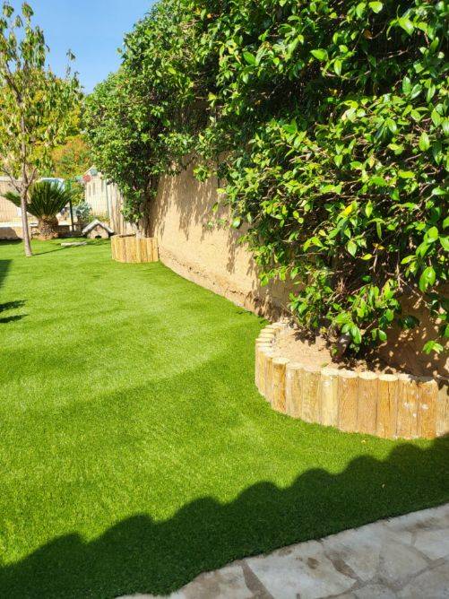 Création paysagère avec travaux de terrassement et de maçonnerie à La Crau Var