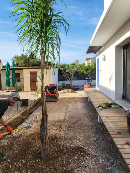 Aménagement paysager de pourtour de maison à Hyères 83400