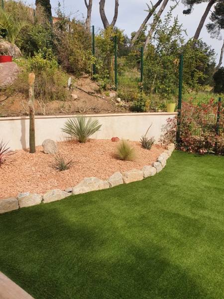 Devis paysagiste pour aménager un jardin minéral à Hyères 83