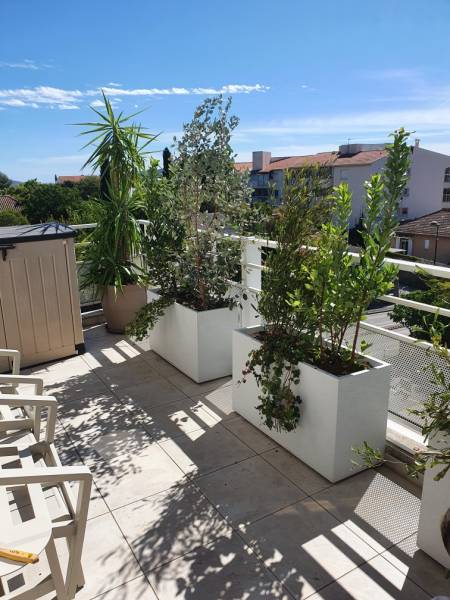 Aménagement paysager sur terrasse à la  valette du var