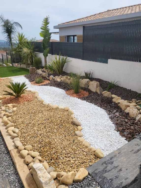 Notre zone d'activité pour ce service Jardinier à domicile pour le débroussaillage et désherbage à Bormes-les-Mimosas en Provence